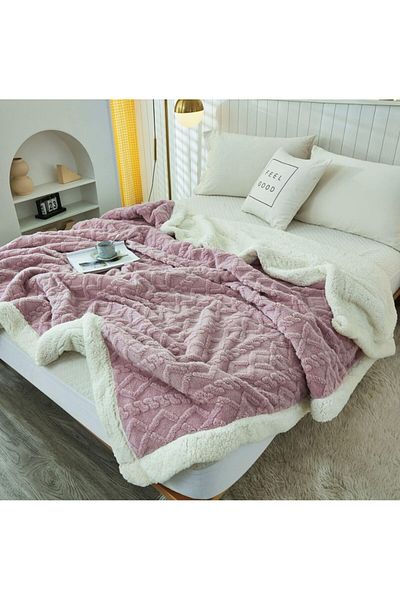 Pucioasa Purple Lilac Fur Blanket 200 x 230 cm