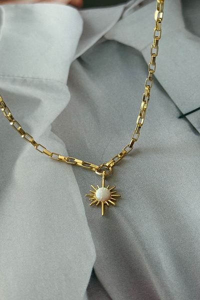 Trendy Butik White Opal Stone Pole Necklace