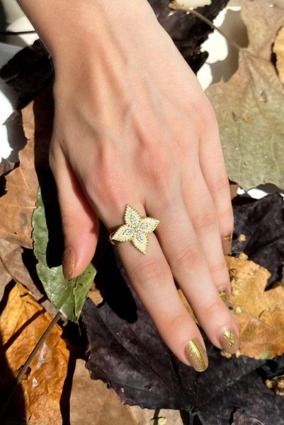 Spossy Silver Jewelry 925 Ayar Gümüş, 14 Ayar Gold, 4 Yapraklı Yüzük Çiçek Serisi
