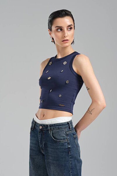 tw3 Γυναικείο αξεσουάρ με λεπτομερή σχεδίαση Crop