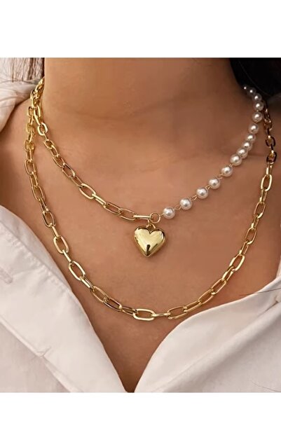 Chiccy Pearl Chain Heart Detailed Necklace