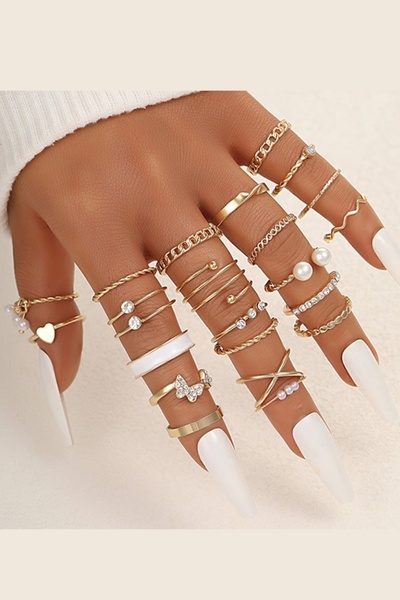 Chiccy Gold Pearl Multi Ring Set