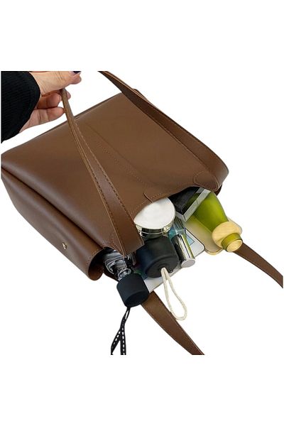 OEM Minimalist shoulder bag with simple and elegant design - Brown