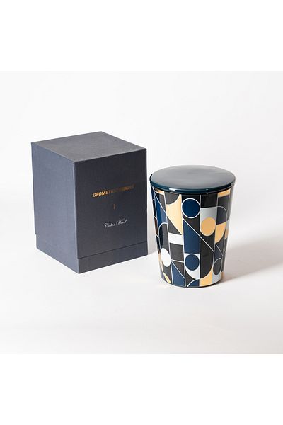 Generic Cedar wood scented candle in a jar - 810g