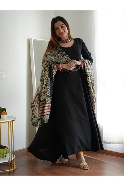 Janasya by Styli Rayon Solid Flared Kurta with Dupatta Set