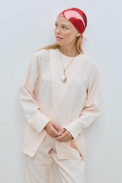 Mahal Bood Asymmetric Cut Blouse