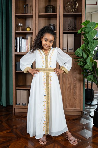 ddaniela D' Daniela - Aria Embroidered White Jalabiya Abaya with Tie-Up Belt and Sleeves -for Girl
