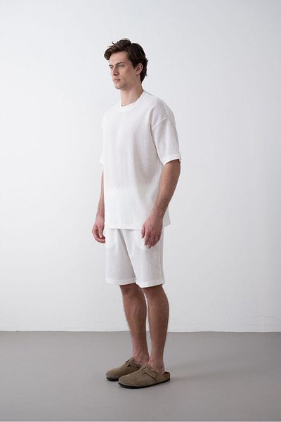 TÜZeMEN Textured Fabric Shorts