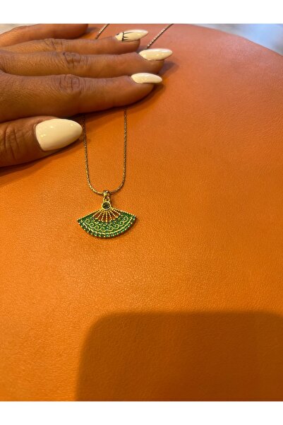 gozdeasutayaccessory قلادة مروحة خضراء