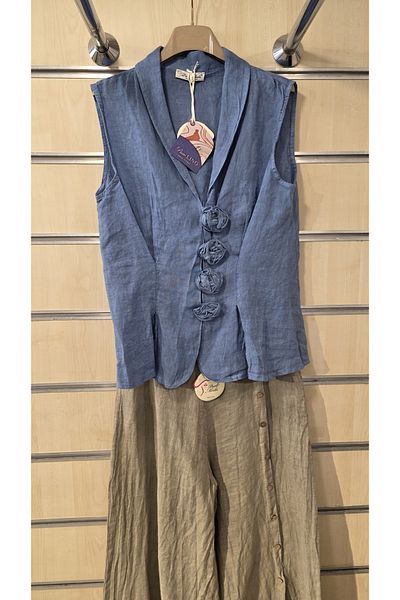 Park Moda Italian Linen Blouse with Applique Rose Detail
