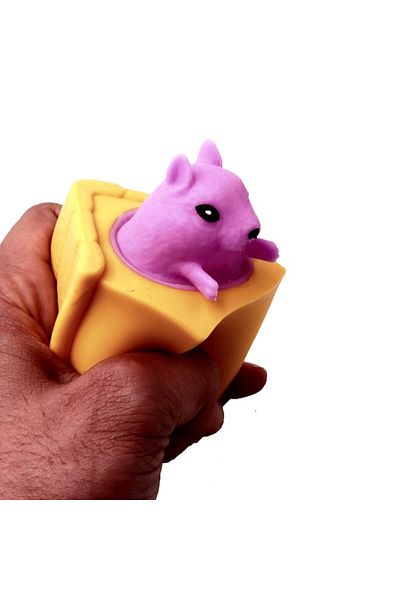 dalimag Squirrel figurine in yellow house, silicone, antistress