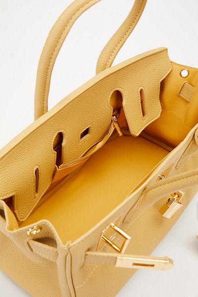 Levidor Accessories Detail Compartmented Hand Bag