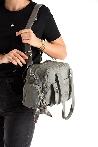 yuzuco Ultra Light Waterproof Multi-Pocket Shoulder Bag (Model: B571-5M)
