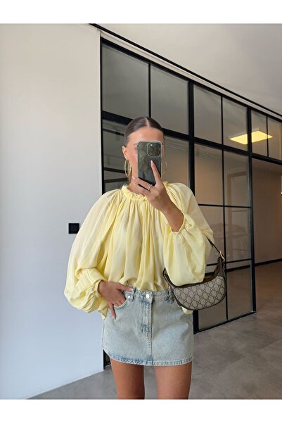 BB Bensu Buyruk ΚΙΤΡΙΝΗ ΜΠΛΟΥΖΑ ΣΤΟ ΛΕΝΤΟ ΣΤΟ ΚΡΟΥΤ