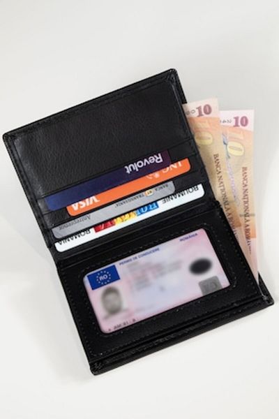 4desire.ro Slim Wallet for Men, Genuine Leather, RFID Protection – Black
