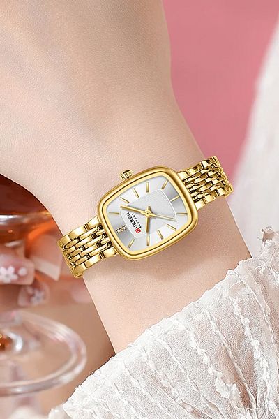 Curren 9093 Women's Wrist Watch with Steel Clip Band