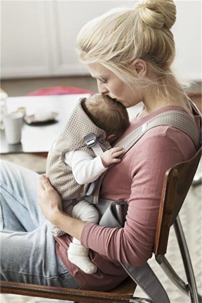 BabyBjörn BabyBjorn - Mini Anatomical Baby Carrier, with Multiple Carrying Positions – Greige, Mesh