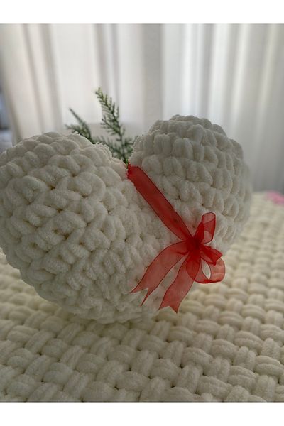 ÖRGÜCÜ DESİGN Puffy Heart Pillow White - Knitted Heart Pillow