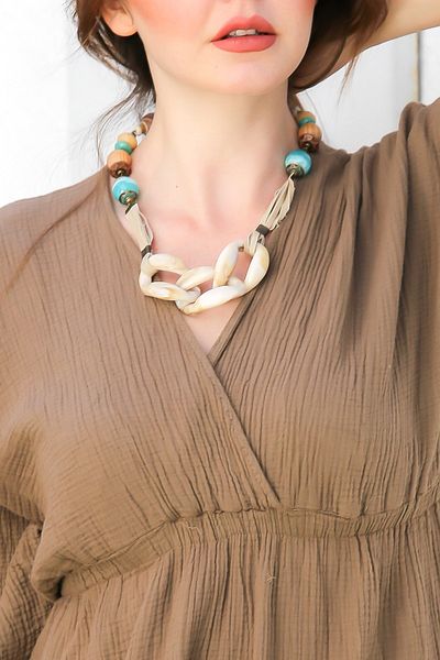 Chiccy Bone Chain Detailed Design Necklace