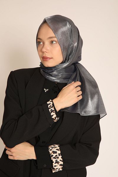 BERCHEM SCARF Akel Plain Aura Shiny Shawl – Modern Design That Unites Elegance and Elegance