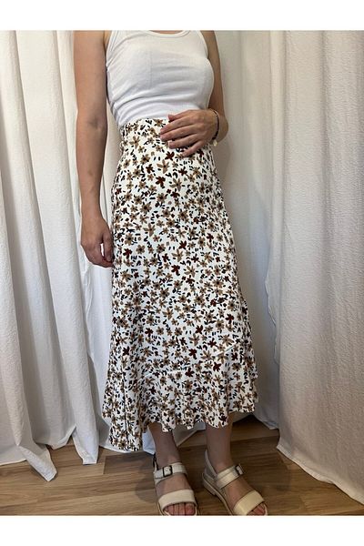 Moda Lounge fustă cu detaliu de flori