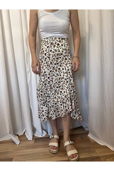 Moda Lounge fustă cu detaliu de flori