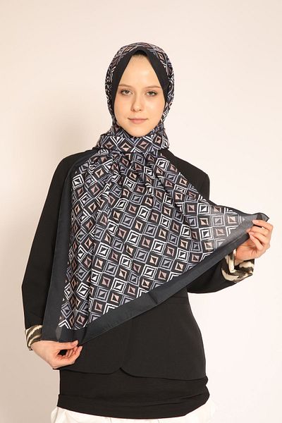 BERCHEM SCARF Akel Geometric Patterned Shawl – Modern and Elegant Chic