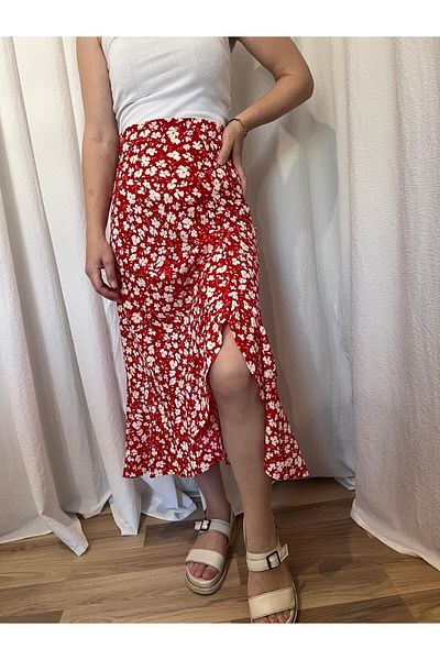 Moda Lounge Flower Slit Detailed Skirt