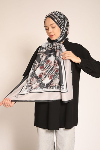 BERCHEM SCARF Chain and Baroque Patterned Shawl