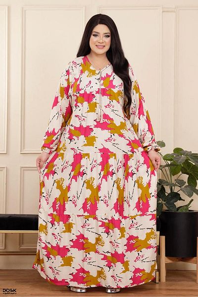 Generies Reception abaya made of viscose with a belt in the middle, treated against shrinkage.