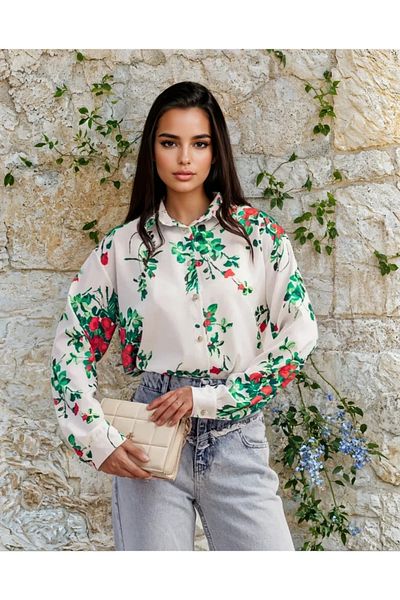 UniqueStore.ro White shirt with red-green floral print and loose fit - S/M