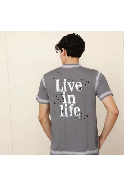 ALANAQA Unisex oversized T-shirt with modern fashion design, comfortable and loose