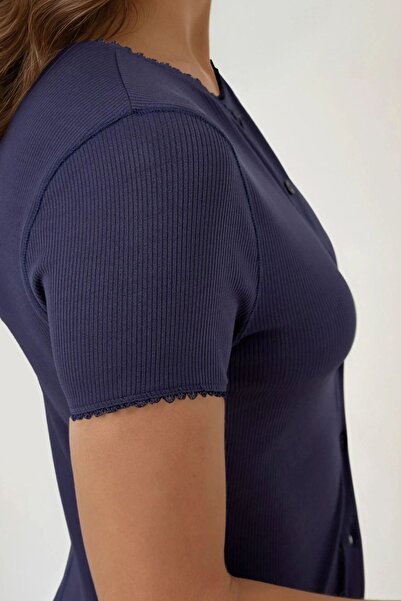 Hiccup Μπλουζάκι με λεπτομέρεια με κουμπιά με υφή δαντέλα