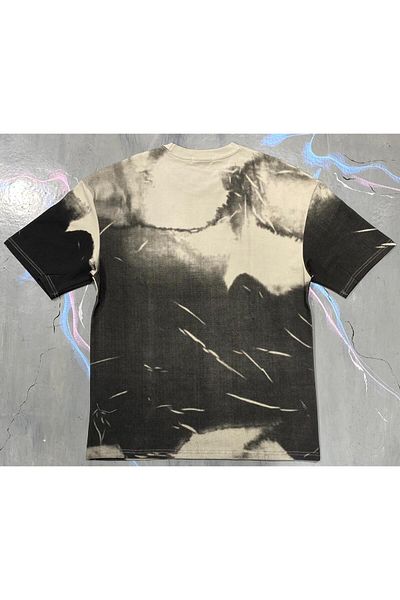 ALANAQA Unisex oversized T-shirt with modern fashion design, comfortable and loose