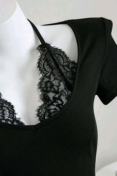 Karakedi Black Tie-Up Lace Attached Gothic Y2K Short Sleeve Crop