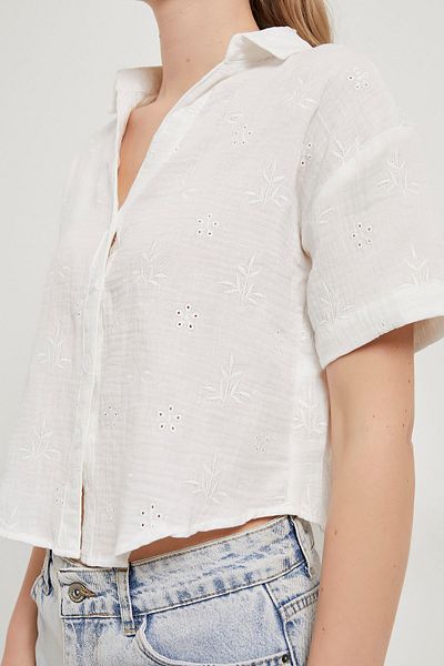 Modasultan Embroidery Detailed Short Sleeve Soft Textured 100% Cotton Muslin Linen Women's Shirt
