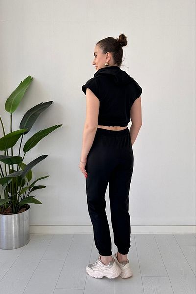 MaziButik Crop Tracksuit Set Black