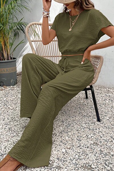 MODAGEN Kadın Yeşil Kısa Kollu Bisiklet Yaka Crop Pantolon Alt-Üst Takım