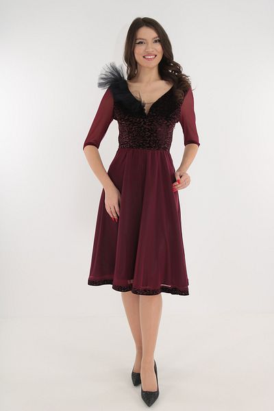 Vanessa Line RO Elegant burgundy velvet cloche dress