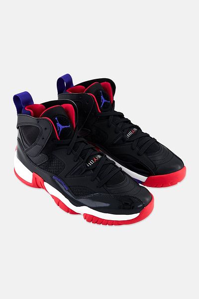 Nike Men Jumpman Two Trey Lace Up Basketball Shoes, Black