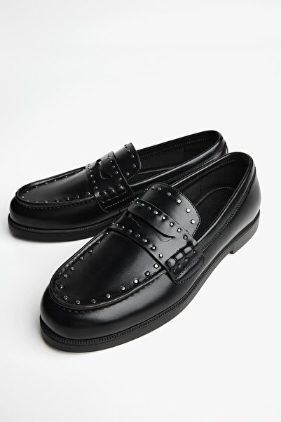 Bershka Erkek Siyah Zımbalı Loafer Ayakkabı