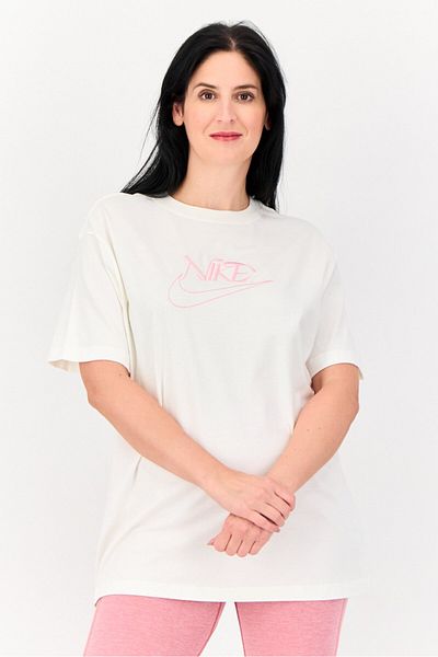 Nike Women Loose Fit Short Sleeve Outdoor T-Shirt, White