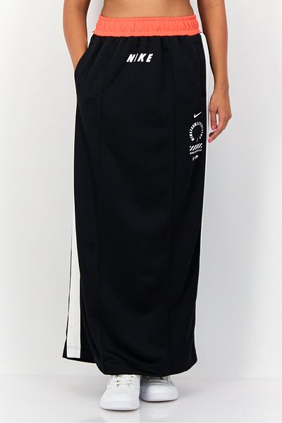 Nike Women Standard Fit Brand Logo Outdoor Skirt, Black