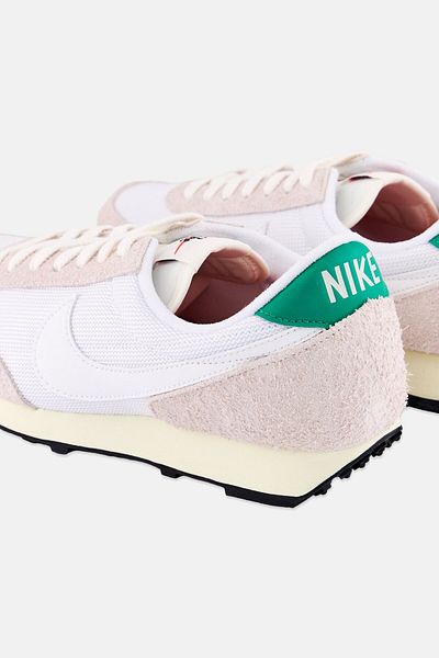 Nike Women Dbreak Vntg Lace Up Outdoor Shoes, Multicolor