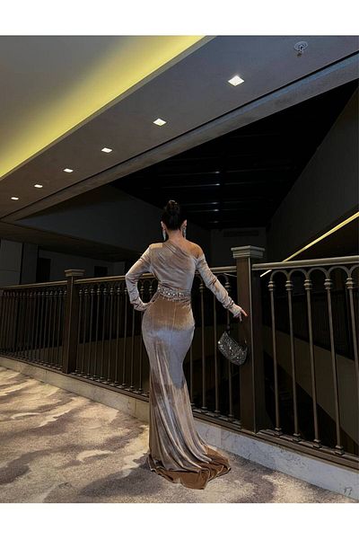 Trendusfashion Rochie de seară lungă din catifea cu un singur umăr din nurcă pentru femei - 583096