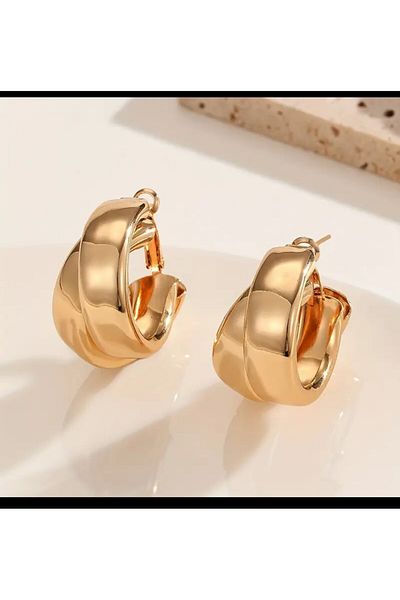 Enanice C-Shaped Earring