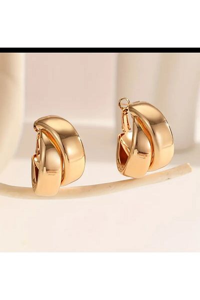 Enanice C-Shaped Earring