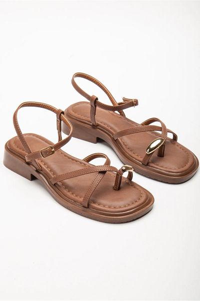 Cozi company Sandale confortabile din piele maro maro mat cu un singur deget cu detaliu de inel