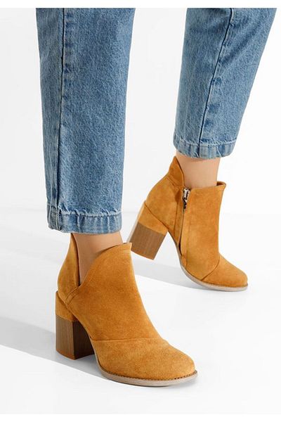B T Shoes Condesa camel chunky heel ankle boots