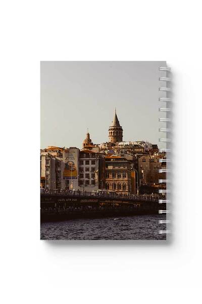 LOWHA دفتر ملاحظات حلزوني مع غلافين أمامي وخلفي صلبين بتصميم مدينة فوق البحر